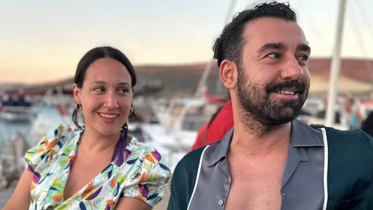 ’150-200 bin tırtıklarsa programa gelir’ demişti! Yönetmen Melikşah Altuntaş’ın iddialarına oyuncu Barış Arduç’un eşi Gupse Özay’dan sert çıkış! ’Az bile söylemiş daha çok...’