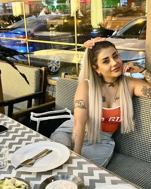 TikTok fenomeni kadınların erkek kavgası: Canlı yayında o halde görünce çıldırdı!