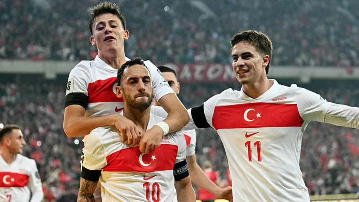 Hakan Çalhanoğlu’ndan anlamlı hareket! Attığı golün ardından… – Galeri Hakan Çalhanoğlu’ndan anlamlı hareket! Attığı golün ardından… – Galeri