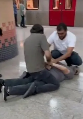 metro-istasyonunda-hirsizlara-yonelik-nefes-kesen-operasyon-1724403828179.jpg