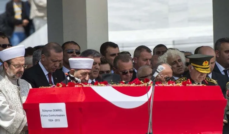 Süleyman Demirel’in cenaze töreninden kareler