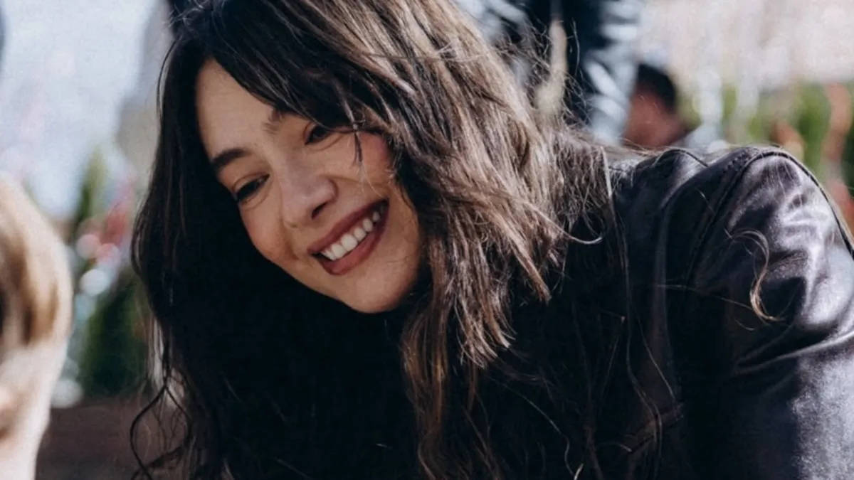 Neslihan Atagül AVM tarzıyla göz kamaştırdı! Şıklığı tam not aldı