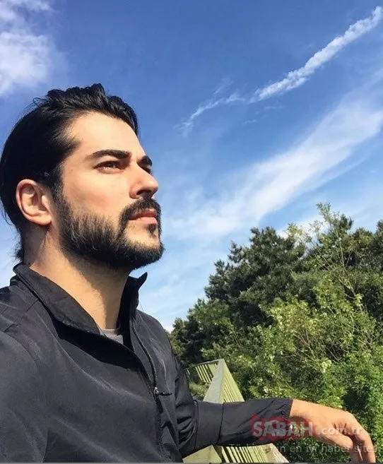 Kuruluş Osman’ın karizmatik yıldızı Burak Özçivit’in kız kardeşi tam bir esmer güzeli çıktı! Bakan bir daha baktı...