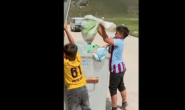 Bakan Kurum’dan yayladaki çöpleri toplayan iki kardeşe teşekkür #gumushane