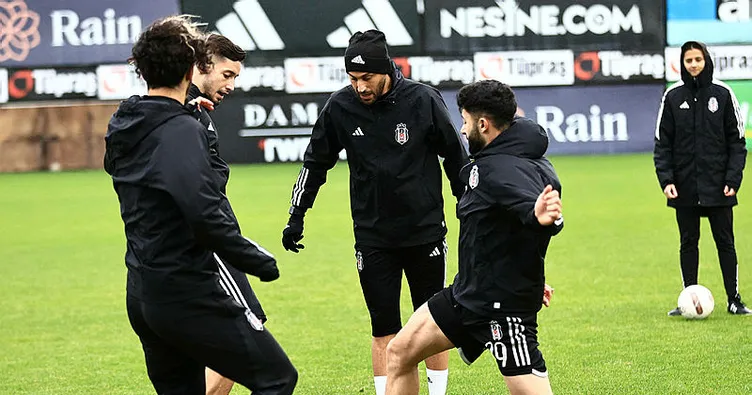 Beşiktaş, Fenerbahçe maçına hazır! İşte dev karşılaşmanın kadrosu...