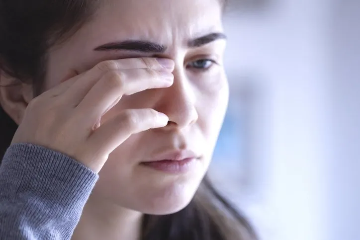 Gözlerdeki bu belirti yüksek kolesterol habercisi! Her 5 kişiden 1’ini etkiliyor…