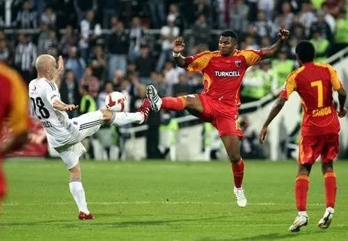 Kartal'da çöküş sürüyor