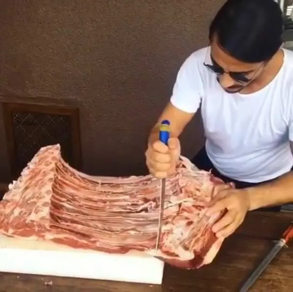 Nusret�in başı Bebek sakinleri ile derde girdi Son Nusret�in başı Bebek sakinleri ile derde girdi Son