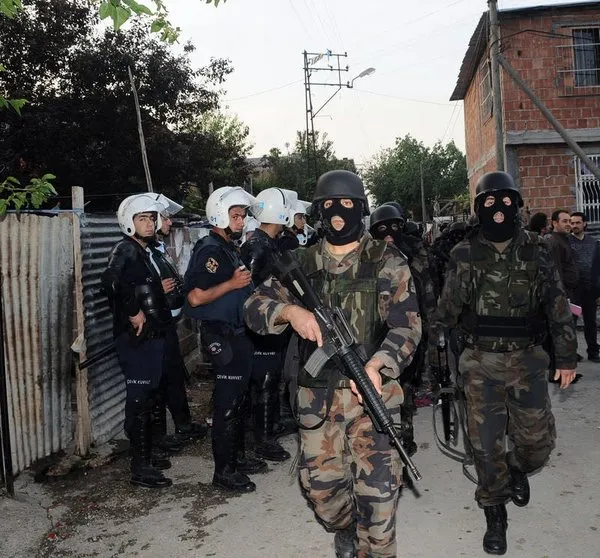 Adana'da aşirete baskın