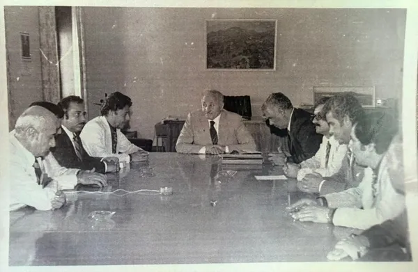 kibris-turk-halkinin-mucadele-cinarina-devlet-vedasi-tmtnin-kurucularindan-semsi-erkmanla-birlikte-bir-cag-kap-1786376669041.jpg