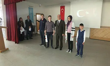 Aslanapa’da öğrenciler ödüllendirildi