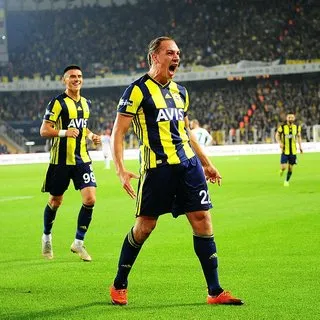 Fenerbahçe'de Frey formaya göz kırpıyor