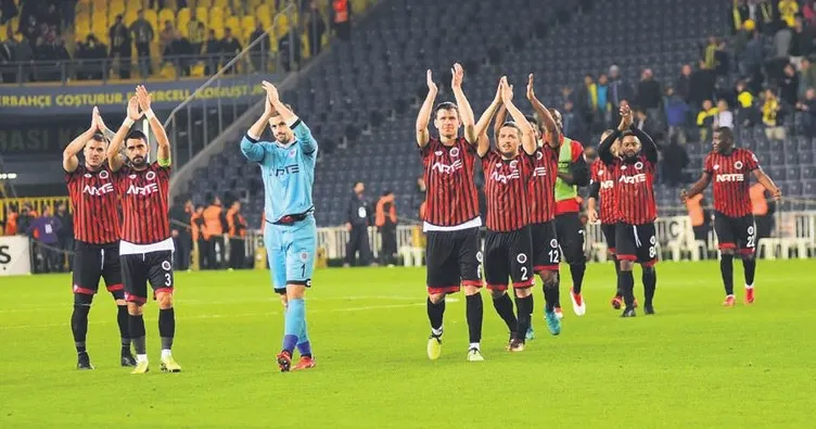 5 isimle yollar ayrıldı