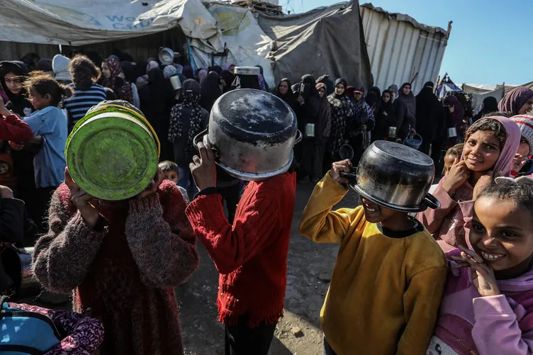 İnsanlığın utanç noktası Gazze! Yeni yılda kıtlık kapıda: Risk en yükse seviyelere çıktı