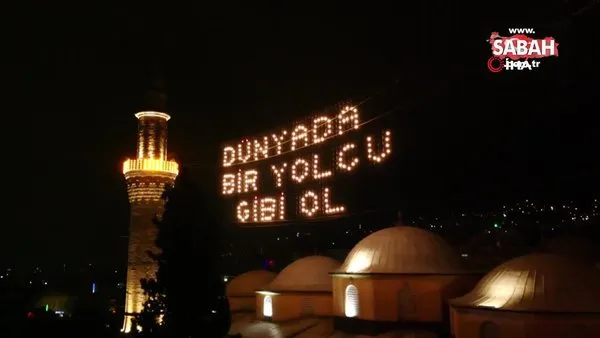 624 yıllık Ulu Cami'ye asılan Ramazan mahyası değiştirildi | Video