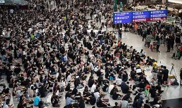 Hong Kong’da protestocular ile polis arasında çatışma