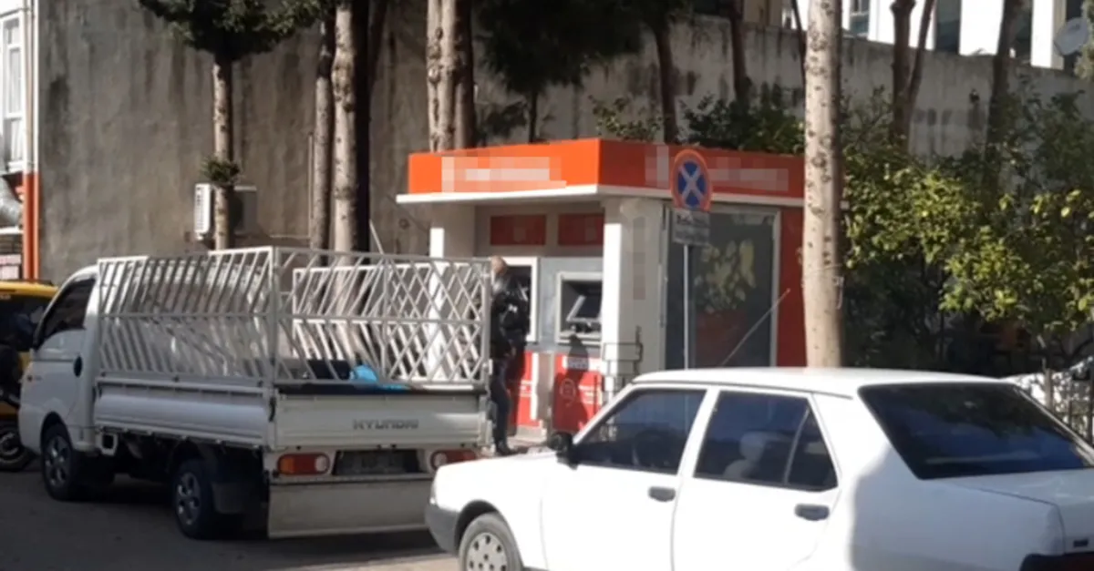 atm den para cektikten sonra yasamini