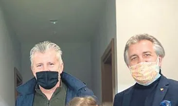 Efsane futbolcu mucize bebekle