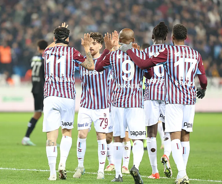 Son dakika haberi: Trabzonspor - Sivasspor maçında gergin anlar! Uğurcan Çakır penaltı kullanmak isteyince...