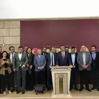 Asırlık parti CHP'den utanç fotoğrafı!