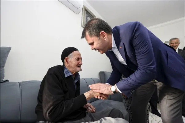 Bakan Kurum Tıraş ailesini ziyaret etti