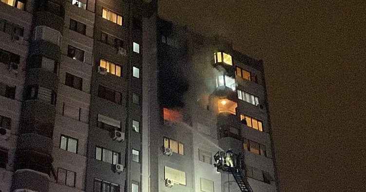 Bakırköy’de 15 katlı binada yangın paniği