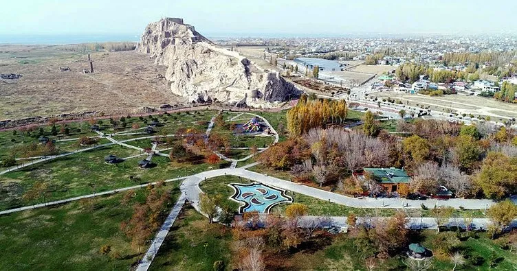 Van’daki Atatürk Kültür parkı yeni bir görünüme kavuştu