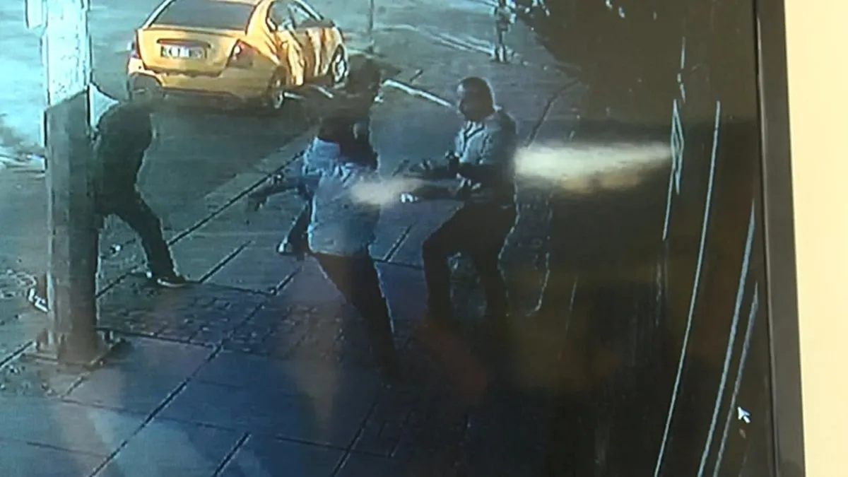 Ankara’da kadın müşteri dehşet saçtı: Kendisini beklemek istemeyen taksiciyi bıçakladı!