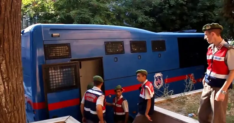 Darbeci komutanlara ceza yağdı