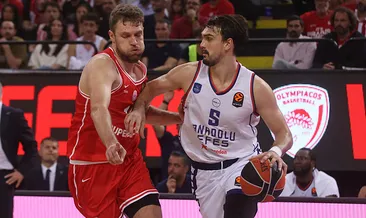 Anadou Efes, Olimpiakos’a farklı mağlup!