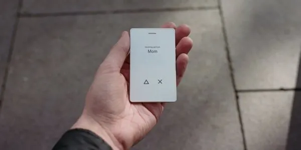 Dünyanın en küçük telefonu yenilendi: Light Phone 2