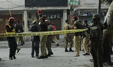 Pakistan’da güvenlik konvoyuna intihar saldırısı: 9 ölü, 20 yaralı