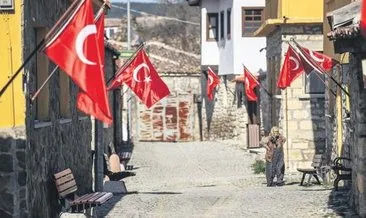 Bu köyde her evde Türk bayrağı var