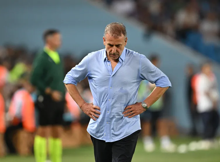 SON DAKİKA TRABZONSPOR HABERİ: Abdullah Avcı dönemi sona eriyor! Yerine 2 aday var: Efsane isim Trabzonspor’a....