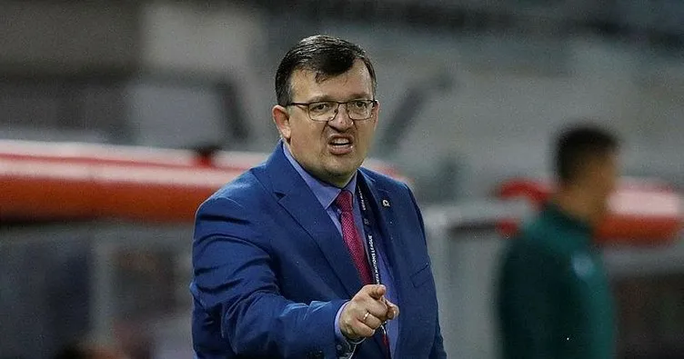 Letonya Milli Futbol Takımı Teknik Direktörü Dainis Kazakevics: Türkiye favori olarak sahaya çıkacak