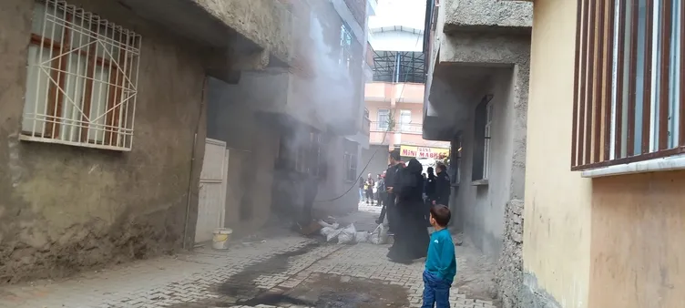Diyarbakır’da korku dolu anlar: 5 katlı binada yangın çıktı!