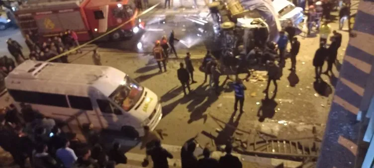 Şanlıurfa’da feci kaza! Freni boşalan kamyonet 7 aracı önüne katıp üst geçitten uçtu: 3 ölü 26 yaralı!