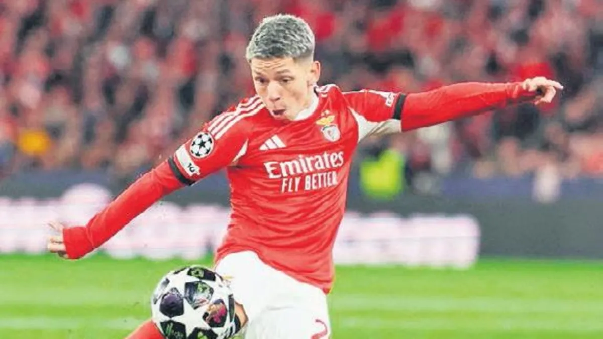 Trabzonsporlu yetkililer, Benfica ile Gianluca Prestianni transferi için ödeme planı görüşmelerini sürdürüyor.
