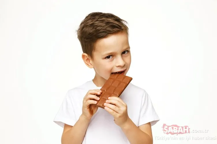Çocuğunuzun başı çikolata yedikten sonra ağrıyorsa dikkat!