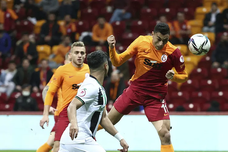 Son dakika: Galatasaray ilk yarıda şoka uğradı Denizlispor tarihe geçti! Abdülkadir Sünger maça damga vurdu…