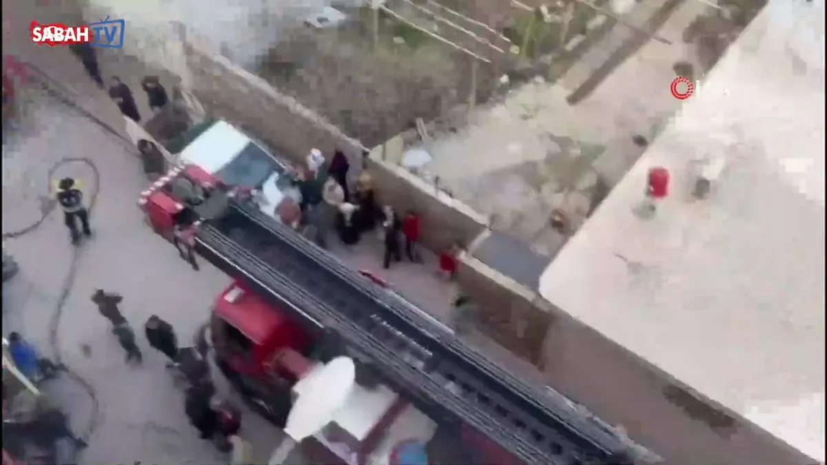 Mardin’de apartman dairesinde çıkan yangın söndürüldü videosunu izle Mardin’de apartman dairesinde çıkan yangın söndürüldü videosunu izle