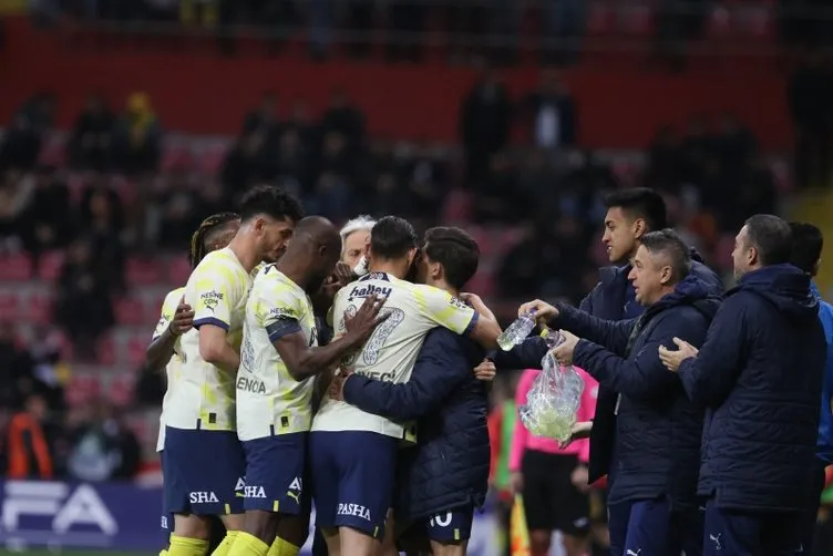 Son dakika transfer haberi: Tüm Avrupa Fenerbahçe’yi konuşacak! 3 dünya yıldızı listeye alındı...