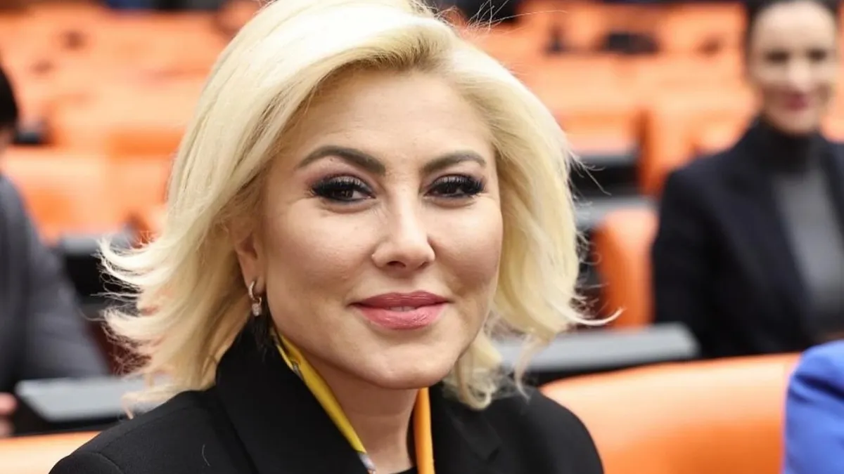 AK Partili Bursalı’dan Başkan Tugay’a eleştiri yağmuru: İzmir sizden yönlendirme değil yönetim bekliyor AK Partili Bursalı’dan Başkan Tugay’a eleştiri yağmuru: İzmir sizden yönlendirme değil yönetim bekliyor