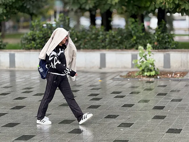 son-dakika-meteoroloji-istanbul-dahil-6-il-icin-alarma-gecti-kar-kapiya-dayandi-o-saatlere-dikkat-1760164828176.jpeg SON DAKİKA… Meteoroloji İstanbul dahil 6 il için alarma geçti! Kar kapıya dayandı: O saatlere dikkat!