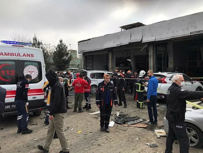 SON DAKİKA: Diyarbakır sanayi sitesinde patlama! Yaralılar var; Sağlık ve itfaiye ekibi sevk edildi