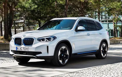 BMW İX3 NELER SUNUYOR?