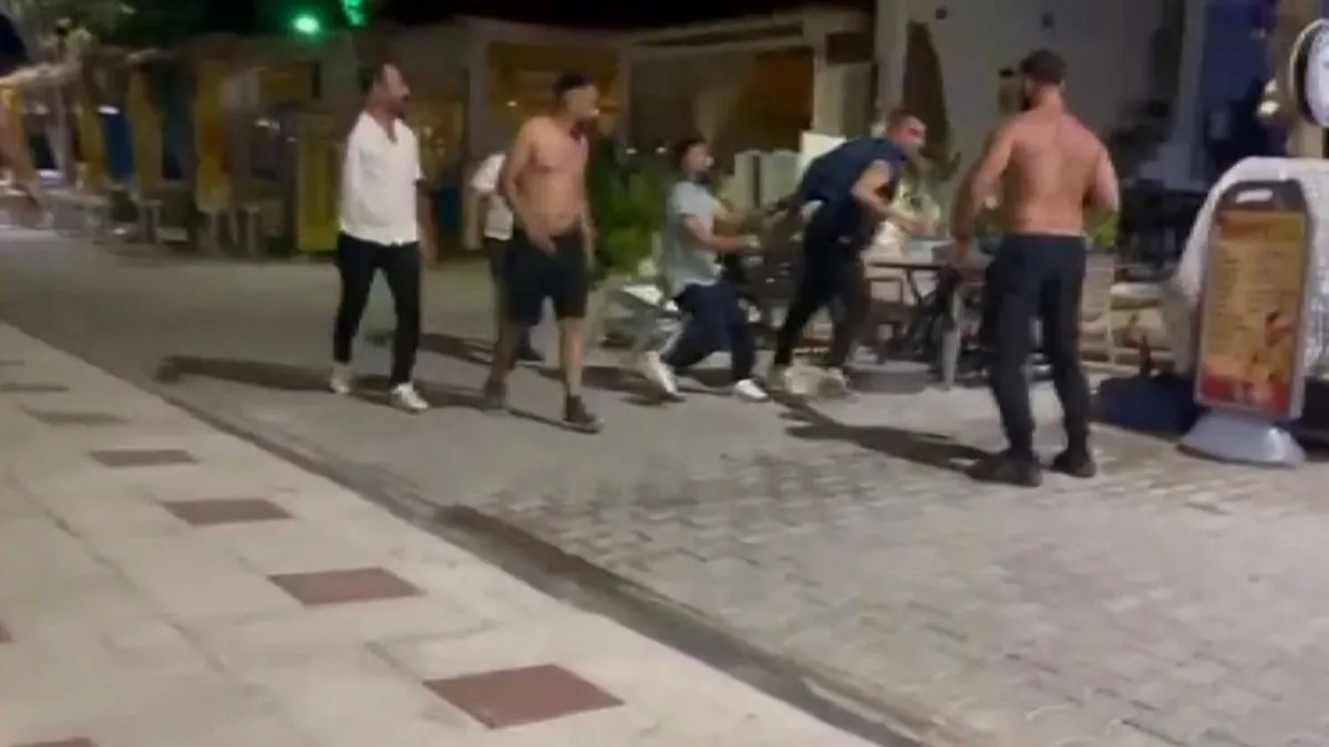 Tartıştığı esnafı silahla yaraladı: Çevredekiler yakalayıp darp etti! Tartıştığı esnafı silahla yaraladı: Çevredekiler yakalayıp darp etti!