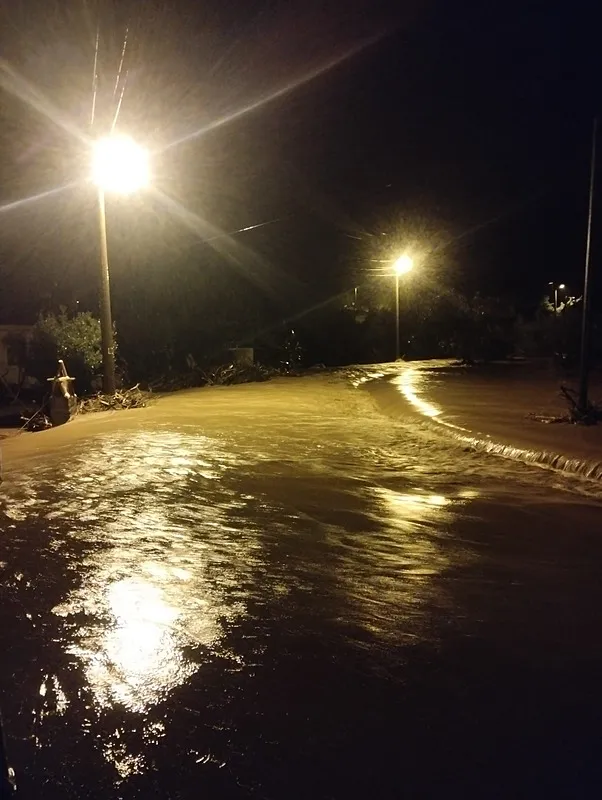 Marmaris Sel Manzarası