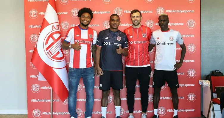 Antalyaspor’da imza şov! Yeni transferler tanıtıldı