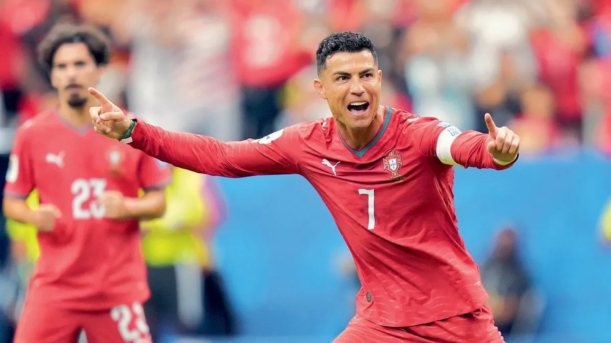 Cristiano Ronaldo Özbekistan maçında gol sevinci yaşarken